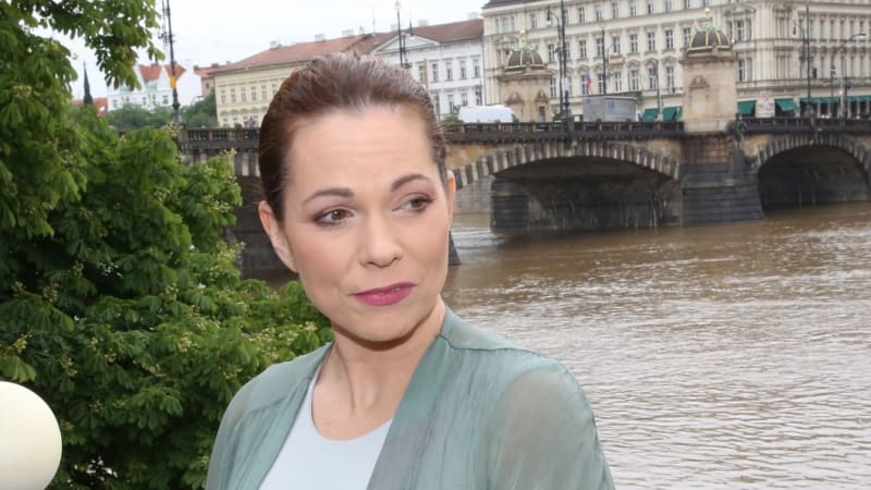 Nevím, kde mám dítě, strachovala se zpěvačka Nosková. Po soudu s ex skončila na policii