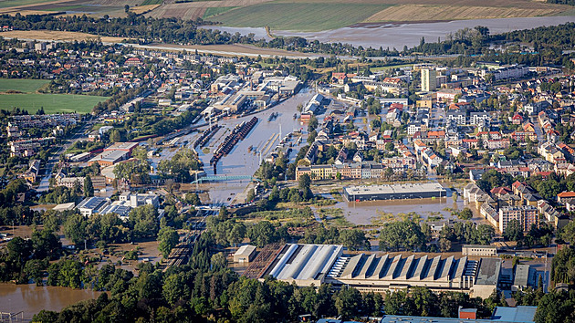 Úlevy na nájmech i příští rok. Krnov se dál vzpamatovává z ničivé povodně