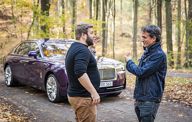 V rollsu: jsme hogo fogo, máme řidiče a chceme do sociální sítě miliardářů