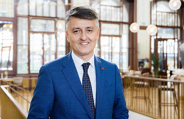 Šéf SŽ nejspíš skončí, měl doma miliony v hotovosti. Důvěra je narušená, řekl Kupka