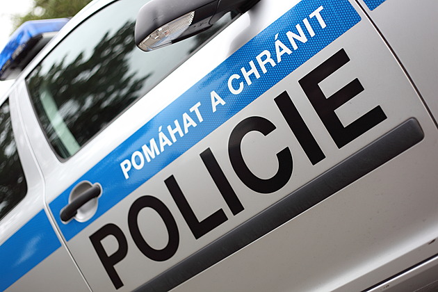 Poskytovatelé sociálních služeb v podezření z machinací, policie zadržela i ředitelku