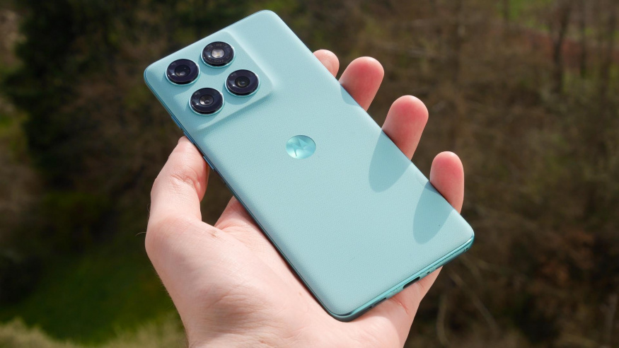 Tuhle novinku Motorola neuhlídala: stylová Edge 70 Fusion nabídne 7 000mAh baterii