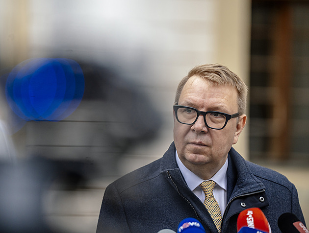 Ministr Juchelka navrhuje odklad vyplácení superdávky