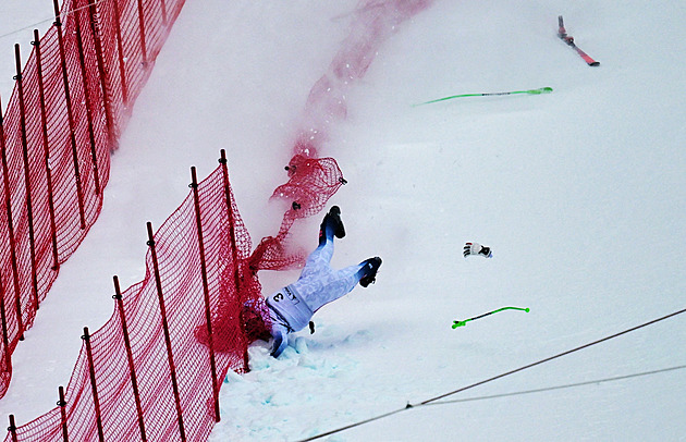 Mlha, sníh, tři pády včetně Vonnové. Sjezd v Crans Montaně je zrušený