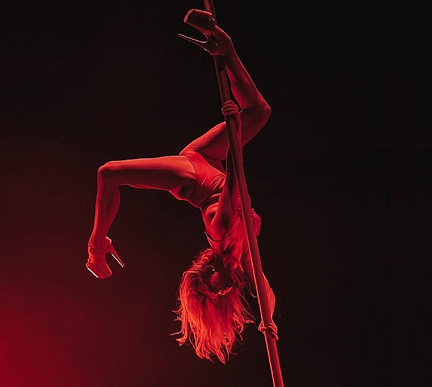 Od šikany k úspěchu. Lidé už nás neberou jako striptérky, říká mistryně v pole dance