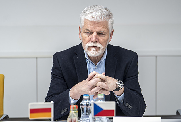 Místo mnoha kontaktních míst pro narkomany radši mobilní kontejnery, radí Pavel