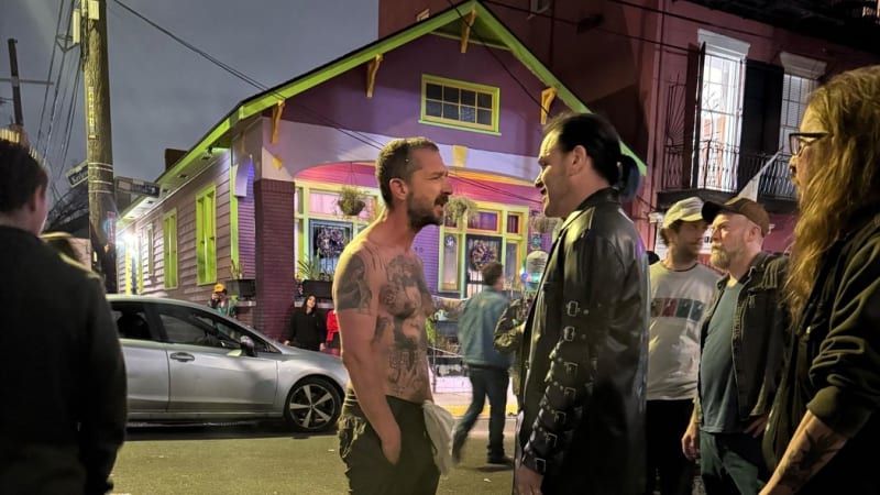 Herec Shia LaBeouf v problémech: V baru měl napadnout muže, zasahovala policie. Čeká ho soud