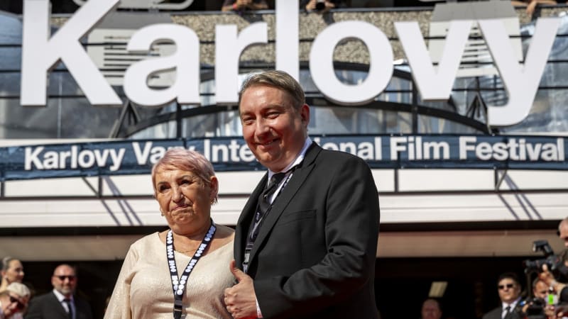 Herec Robert Mikluš přišel o maminku. Hvězda Polabí zveřejnila srdceryvný vzkaz