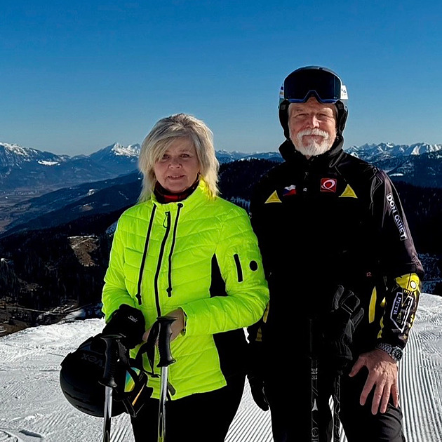 První dáma Pavlová sdílela společné fotky s prezidentem z lyžovačky v Alpách