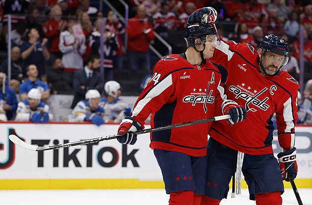 V NHL se uzavřely přestupy. Po Jiříčkovi se stěhuje i Kämpf