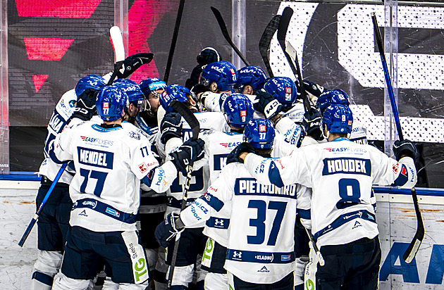 Kladno v prodloužení zdolalo Spartu. Na úvod předkola slaví i Třinec, Vary a Kometa