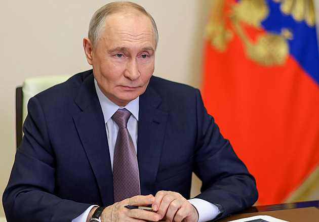 Putin se schoval a vyhýbá se Kremlu. Děsí ho likvidace Chameneího, tvrdí politik