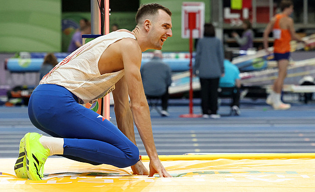Atletika ONLINE: Maňasová je v semifinále. Výškař Štefela medaili v Toruni nezískal