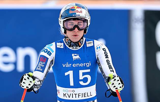 Ledecká útočila na stupně, v závěru ale chybovala. Super-G ovládla Goggiaová