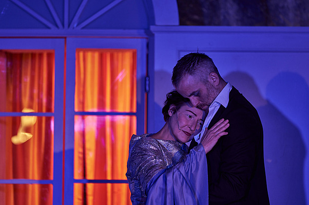 Nejlepší herec, herečka i celé divadlo. Ceny kritiky ovládlo Divadlo Na zábradlí