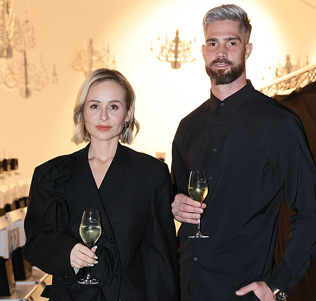 Máme ho! oznámila manželka hokejisty Saláka. Jejího otce hledal i Interpol