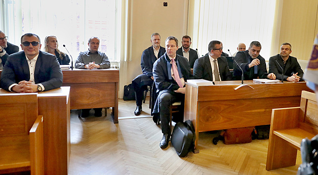 Velká kauza úniků z policie opět u soudu. Rozsudek napadl žalobce i obžalovaní