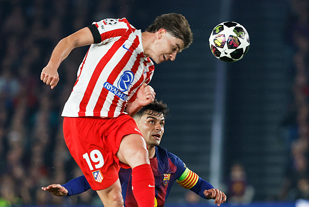 ONLINE: Atlético trestá vyloučení Barcy. Skvostně se trefil Álvarez. Vede také PSG