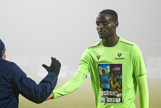 Další ztráta Táborska, Ústí znovu vítězné. Béčko Slavie dostalo šestku