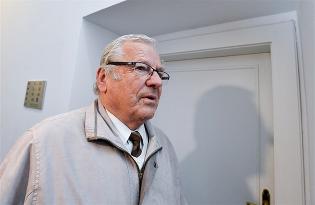 Exdůstojníky StB potrestali za šikanu chartisty. Stíhat seniory je otřesné, čílí se jeden