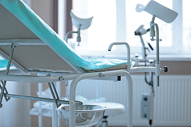 „Už dva roky nikdo nereaguje.“ Vyplácení peněz za nezákonné sterilizace vázne