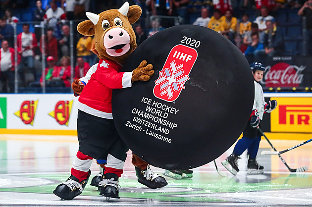 Maskot MS v hokeji 2026: kdo je kravička Cooly a přehled minulých postaviček