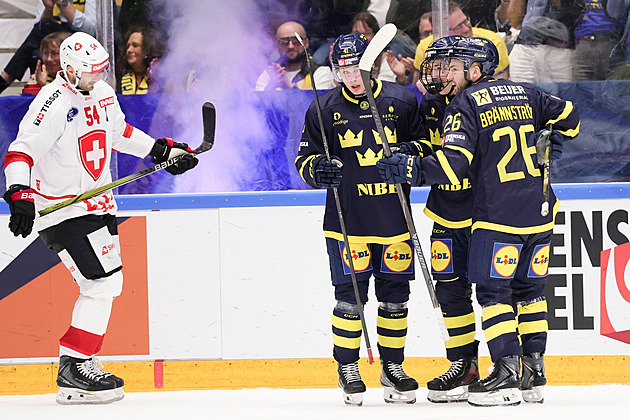 Švédové drží v EHT neporazitelnost, na úvod Českých her deklasovali Švýcary