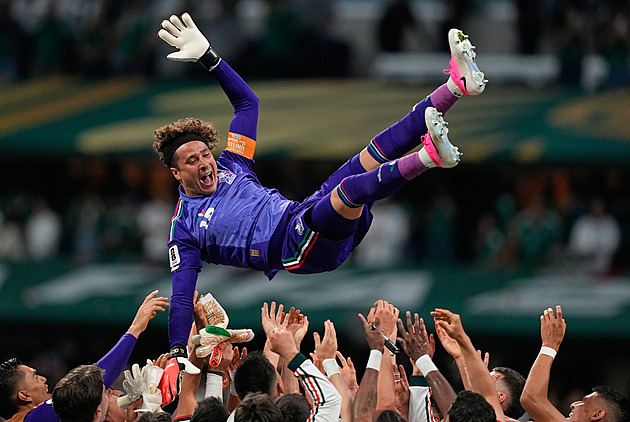 Kult Ochoa. Díky za ten poslední okamžik, říkal legendární gólman po duelu s Čechy