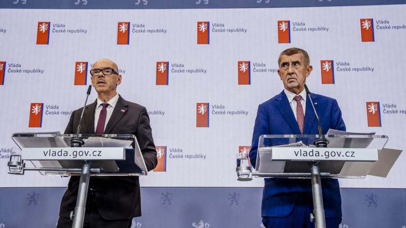 Babiš si chce posvítit na Klempířovu kulturní politiku. Samozřejmě budu reagovat, uvedl