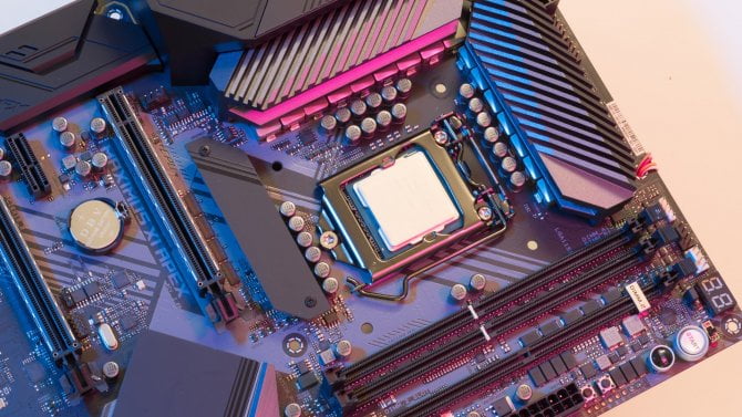 První procesory Intel Nova Lake na světě: Vzorky zatím mají frekvence jen 3,2 až 3,4 GHz
